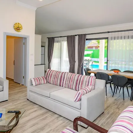 Outstanding Near Historical Area In Daire *