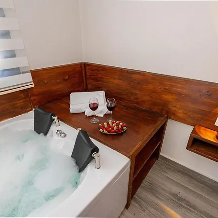 Outstanding Near Historical Area In Daire *